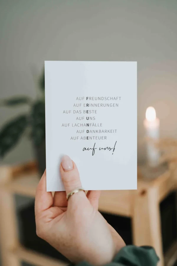 Heldenglück HG Postkarte Auf uns- Lovely Stuff