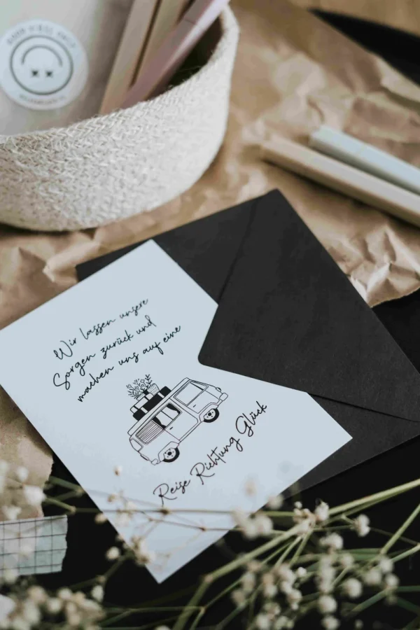 Heldenglück HG Postkarte Reise Richtung Glück- Lovely Stuff