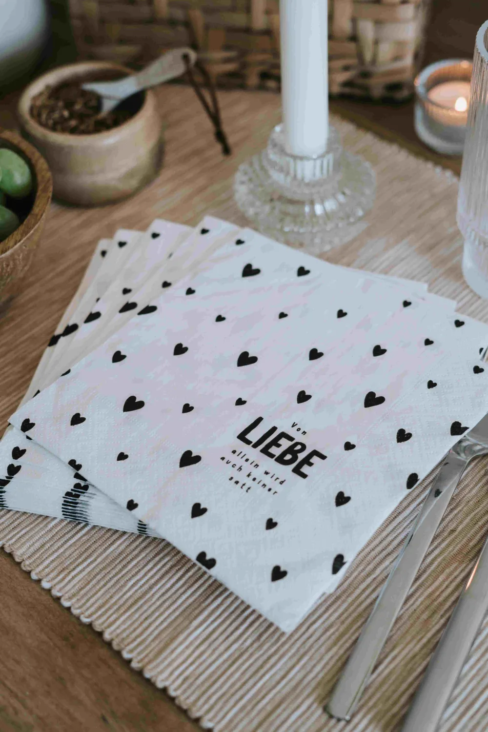 hg_serviette_von_liebe_al_3.webp Heldenglück HG Serviette Von Liebe allein- Küche & Gedeckter Tisch