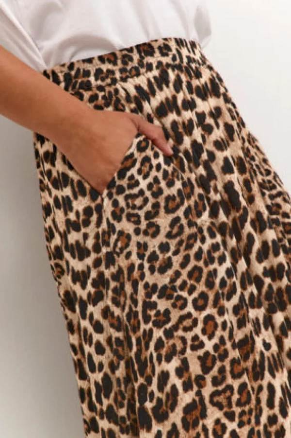 Kaffee KAAmber Short Skirt Classic Leopard- Röcke