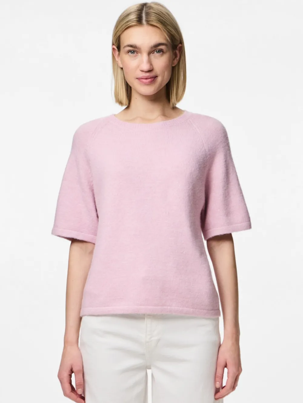 pcmikela_ss_oneck_knit_da_1.webp Pieces PCMikela SS O-Neck Knit Dawn Pink- Strick & Cardigans
