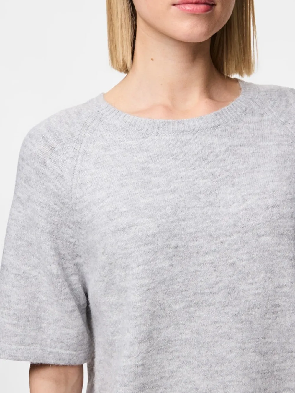 pcmikela_ss_oneck_knit_lg_2.webp Pieces PCMikela SS O-Neck Knit LGM- Strick & Cardigans