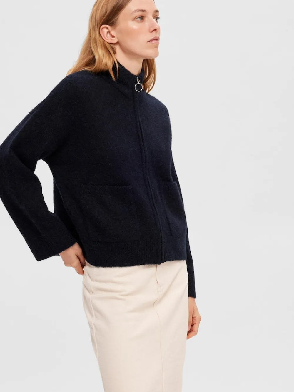 slfsia_ls_knit_zipper_car_2.webp Selected Femme SLFSia LS Knit Zipper Cardigan Dark Sapphire- Strick & Cardigans