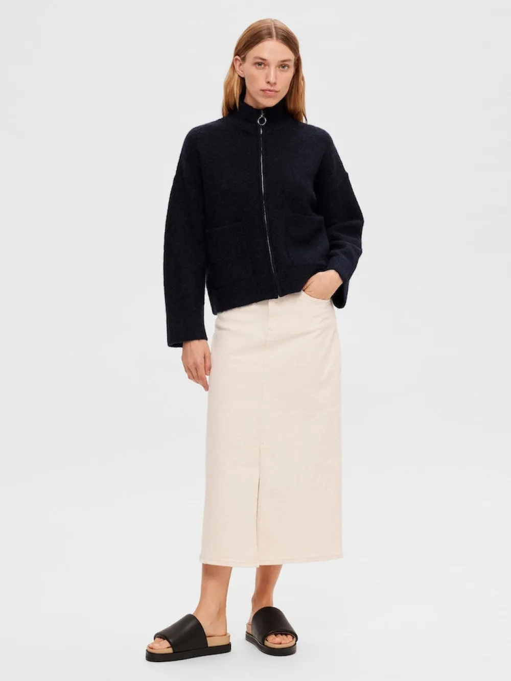 slfsia_ls_knit_zipper_car_3.webp Selected Femme SLFSia LS Knit Zipper Cardigan Dark Sapphire- Strick & Cardigans