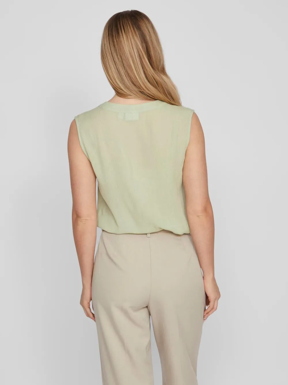 vieliso_vneck_top_swamp_3.webp Vila VIEliso V-Neck top- T-shirts & Tops