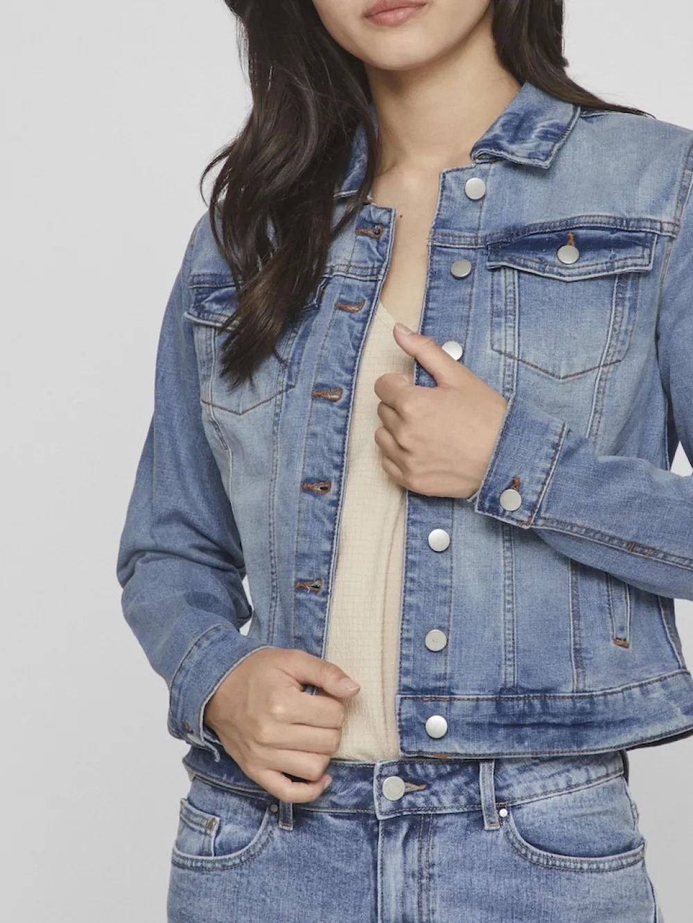 vishow_new_ls_denim_jacke_1.webp Vila VIShow New L/S denim Jacket Light Blue- Mäntel & Jacken