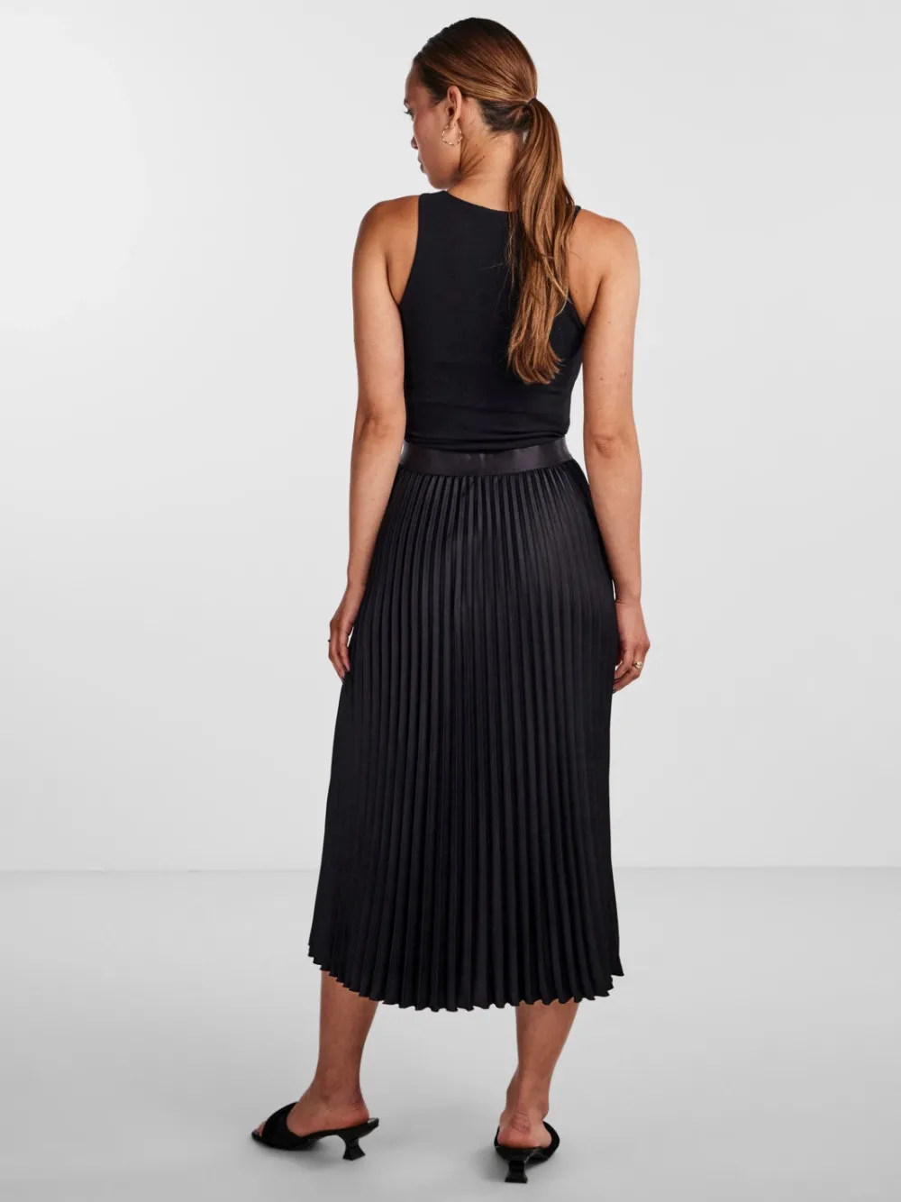 yasceline_hw_midi_skirt_b_2.webp Yas Celine HW Midi Skirt- Röcke